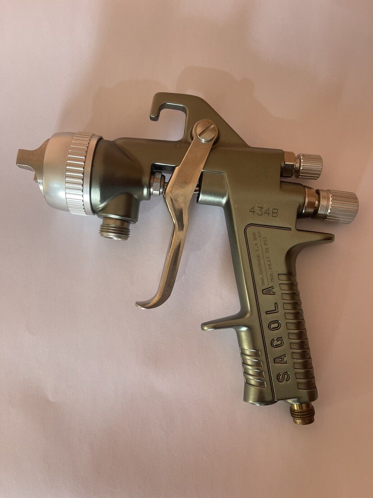 Pistola Sagola 434B HVLP 1.40 - La Scelta Professionale per Primer di Qualità