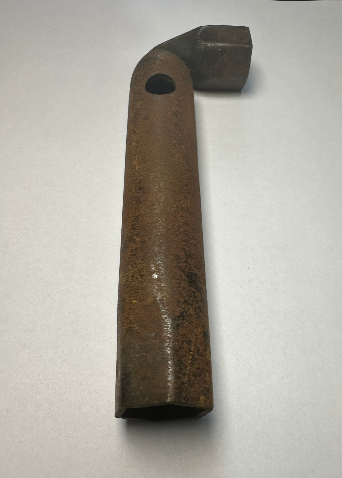 Raw Pipe Socket Wrench